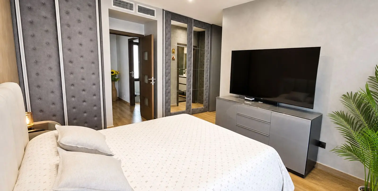 Продажа  отдельно стоящей виллы в Estepona 35