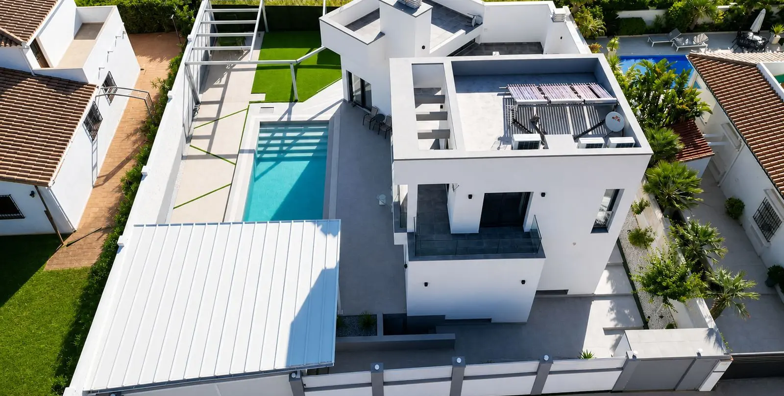 Продажа  отдельно стоящей виллы в Estepona 55