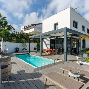 Продажа  отдельно стоящей виллы в Cerros del Aguila