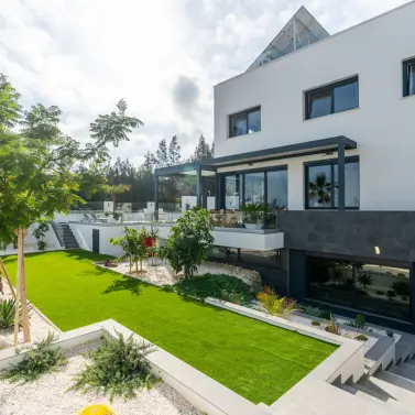 Продажа  отдельно стоящей виллы в Cerros del Aguila