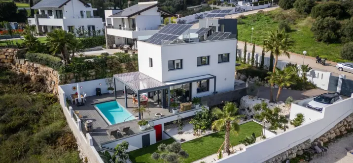 Продажа  отдельно стоящей виллы в Cerros del Aguila 2