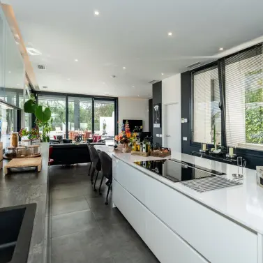 Продажа  отдельно стоящей виллы в Cerros del Aguila