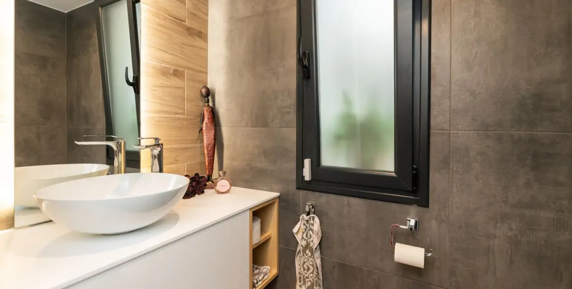 Продажа  отдельно стоящей виллы в Cerros del Aguila 15