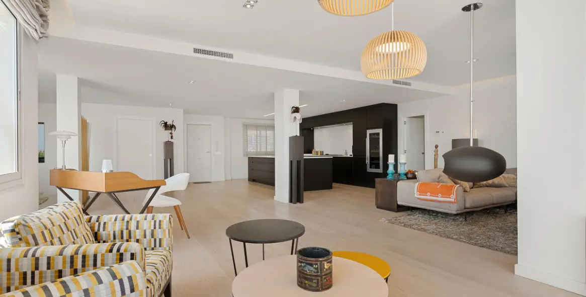 Продажа двухуровневых апартаментов в Nueva Andalucía 6