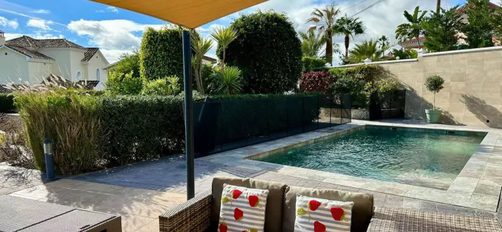 Sale of detached villa in Estepona 3