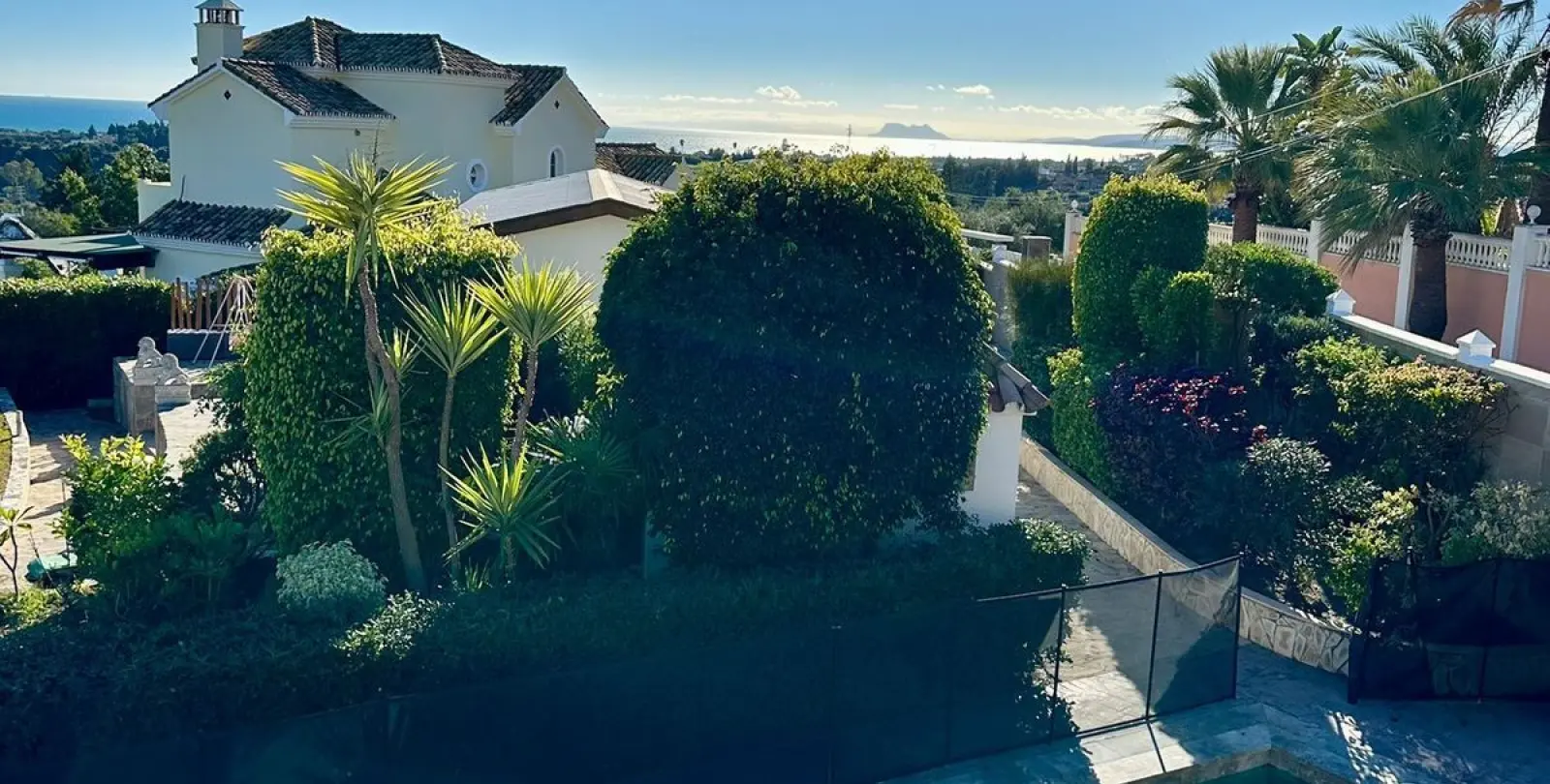 Продажа  отдельно стоящей виллы в Estepona 3
