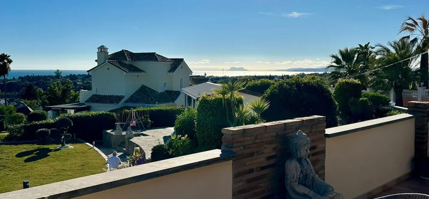 Продажа  отдельно стоящей виллы в Estepona 4