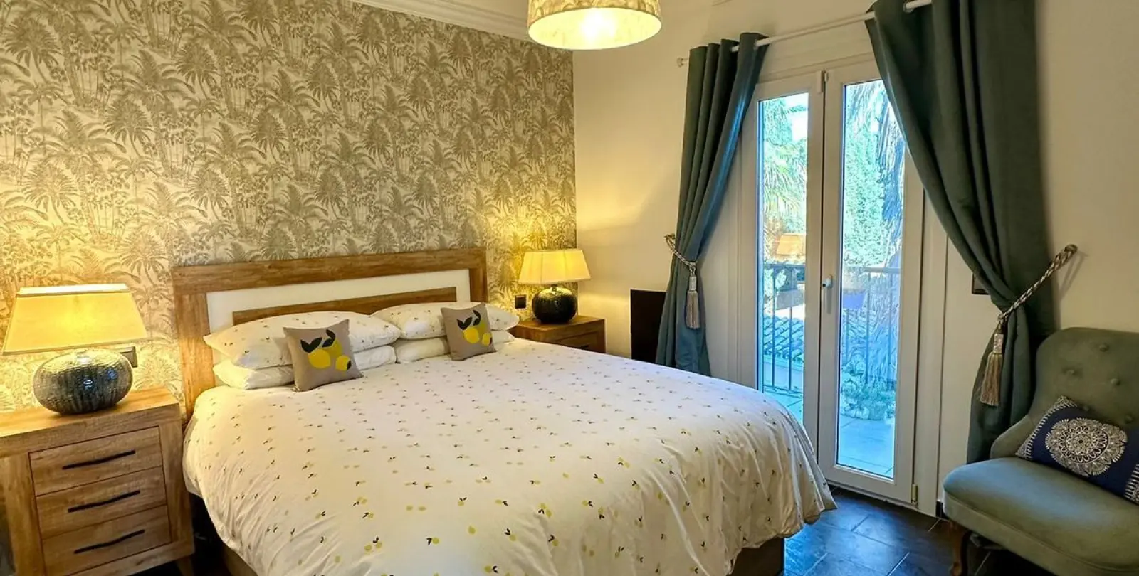 Продажа  отдельно стоящей виллы в Estepona 20
