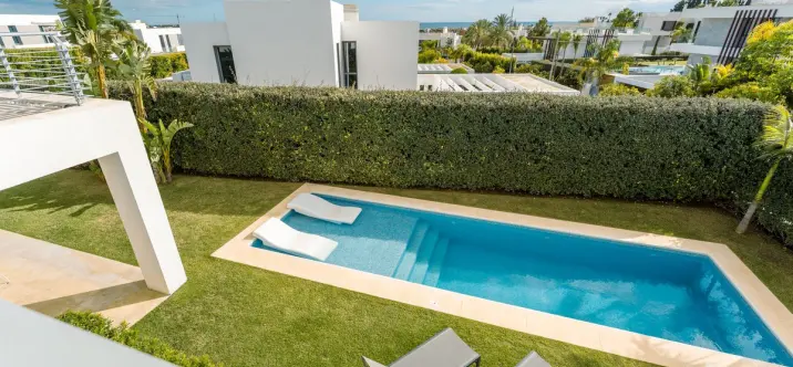 Long-term rent of detached villa in Cancelada 4