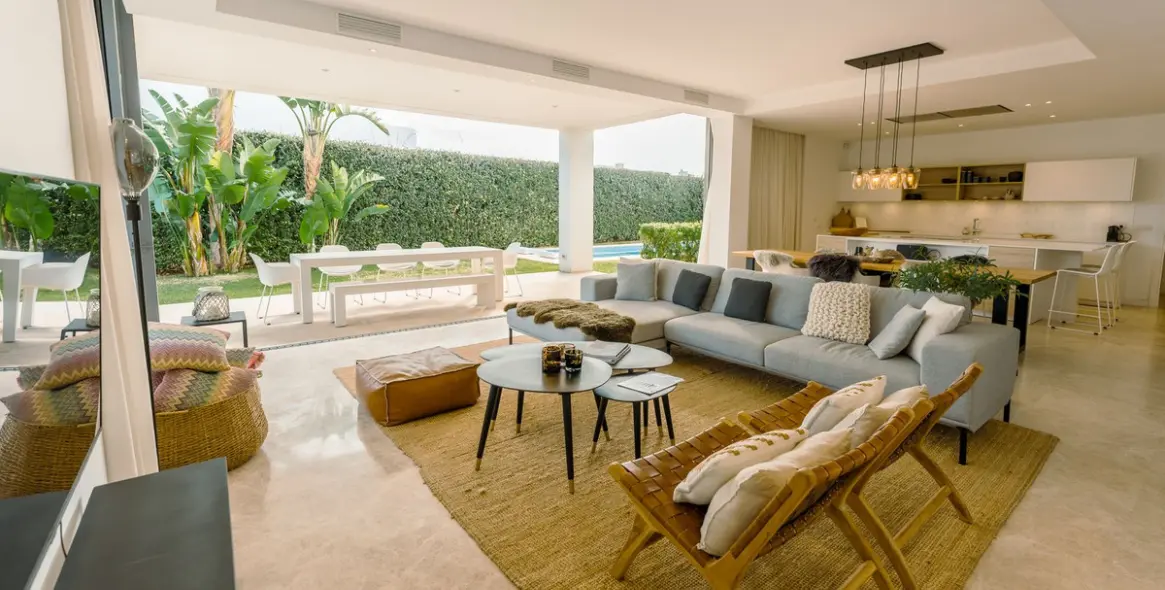 Long-term rent of detached villa in Cancelada 13