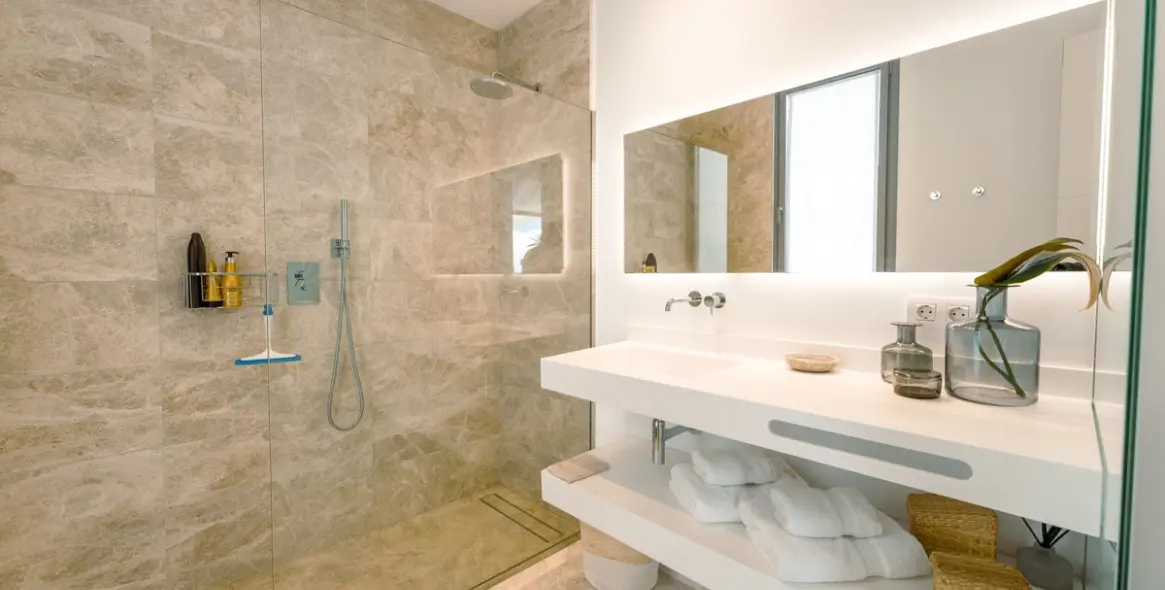 Long-term rent of detached villa in Cancelada 47