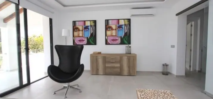 Долгосрочная аренда  отдельно стоящей виллы в Elviria 0