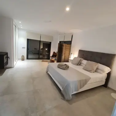 Долгосрочная аренда  отдельно стоящей виллы в Elviria