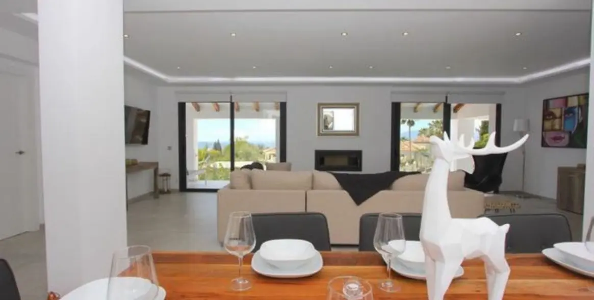 Долгосрочная аренда  отдельно стоящей виллы в Elviria 23