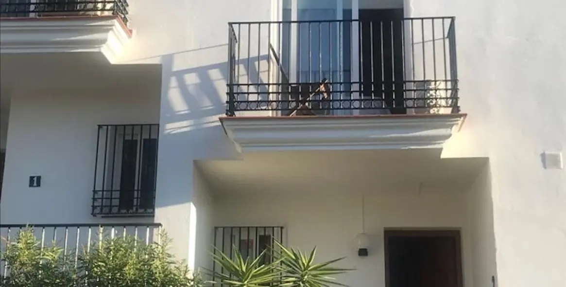 Sale of townhouse in Riviera del Sol 1