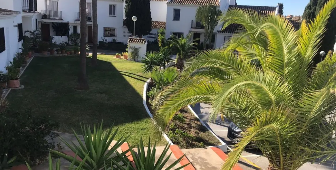 Sale of townhouse in Riviera del Sol 2