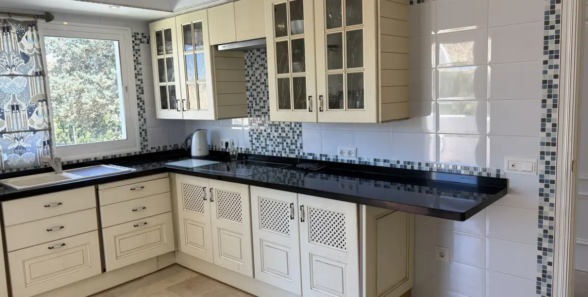 Sale of townhouse in Riviera del Sol 9