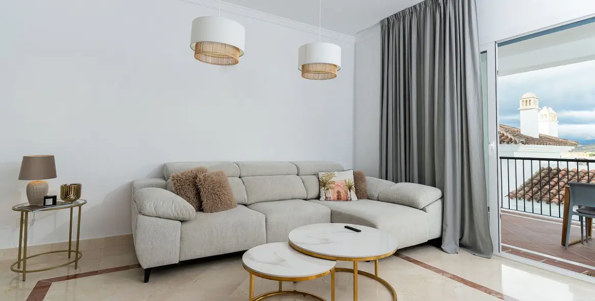 Sale of ground floor apartment in El Paraiso 9