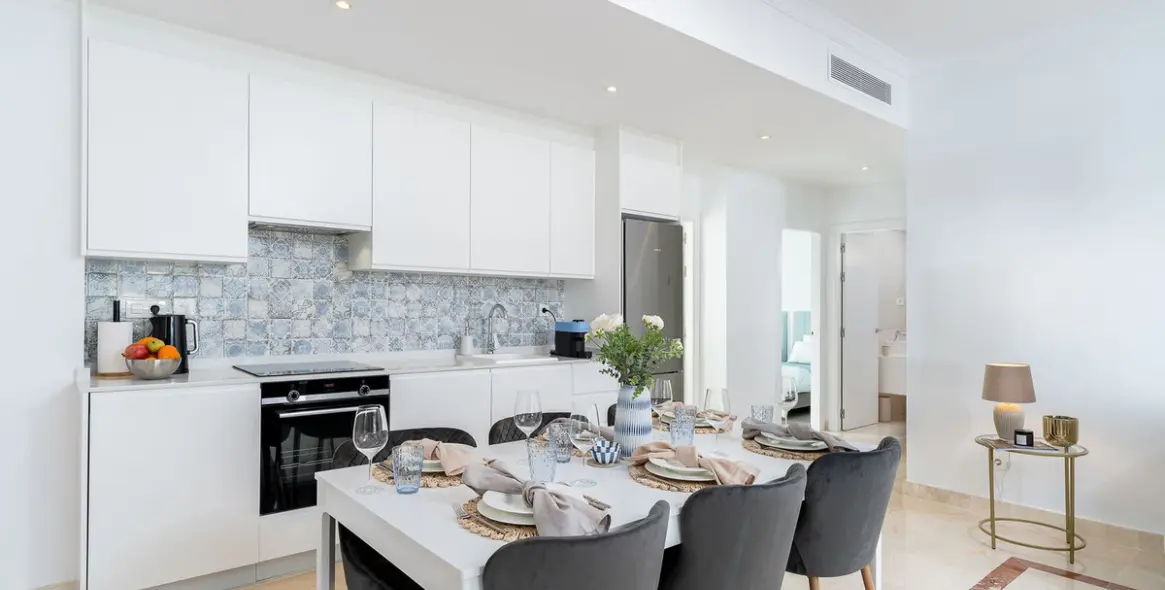 Sale of ground floor apartment in El Paraiso 12