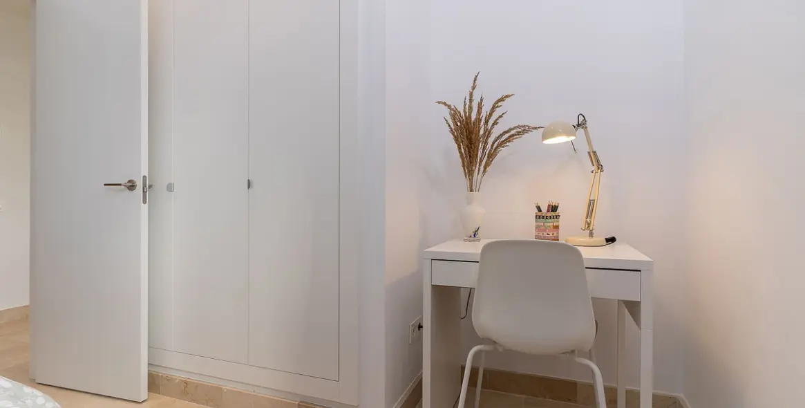 Sale of ground floor apartment in El Paraiso 14