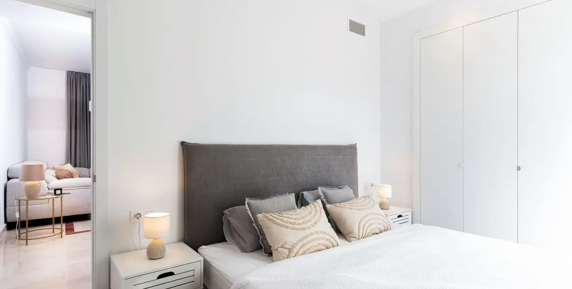 Sale of ground floor apartment in El Paraiso 18