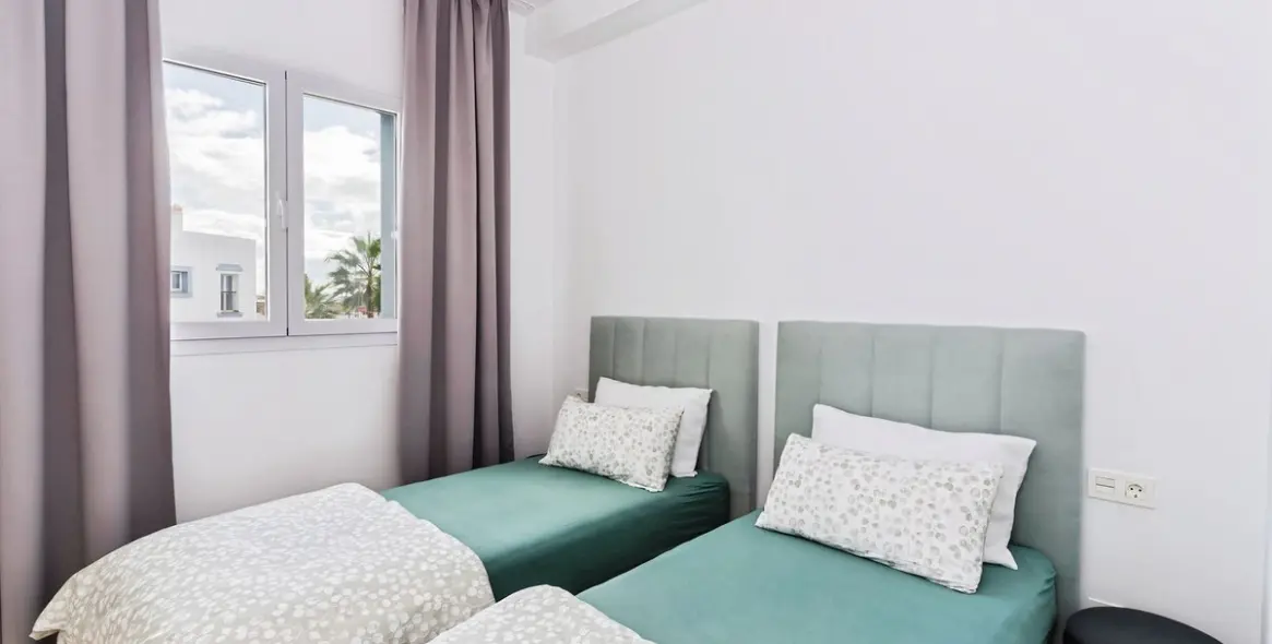 Продажа апартаментов на первом этаже в El Paraiso 25