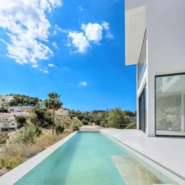 Venta de villa independiente en Cerros del Aguila