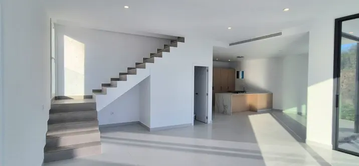 Venta de villa independiente en Cerros del Aguila 4