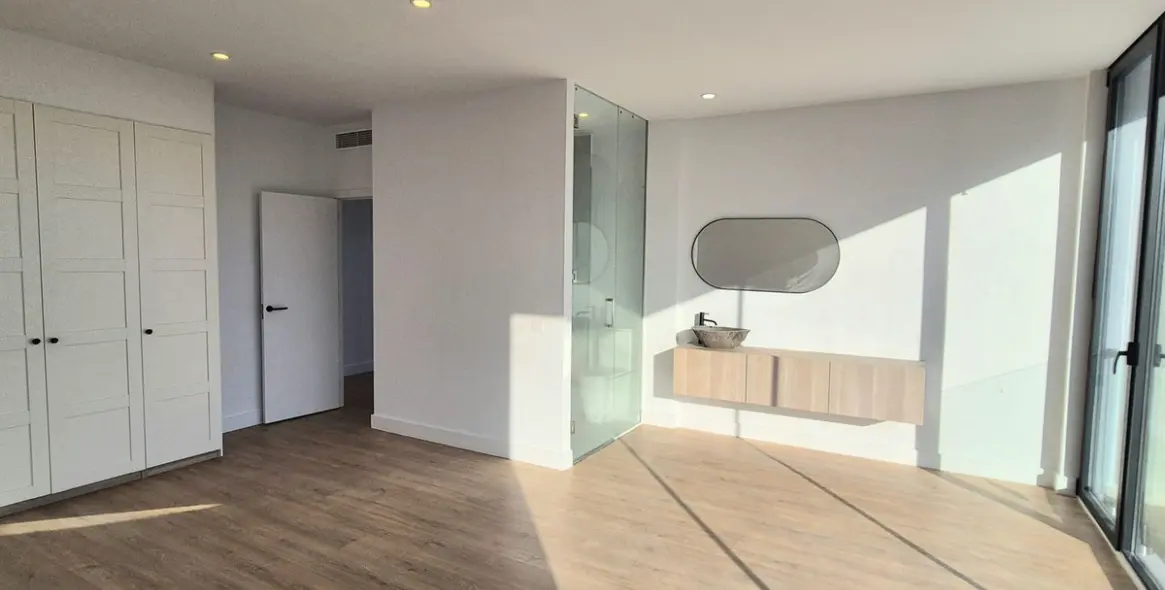 Sale of detached villa in Cerros del Aguila 26