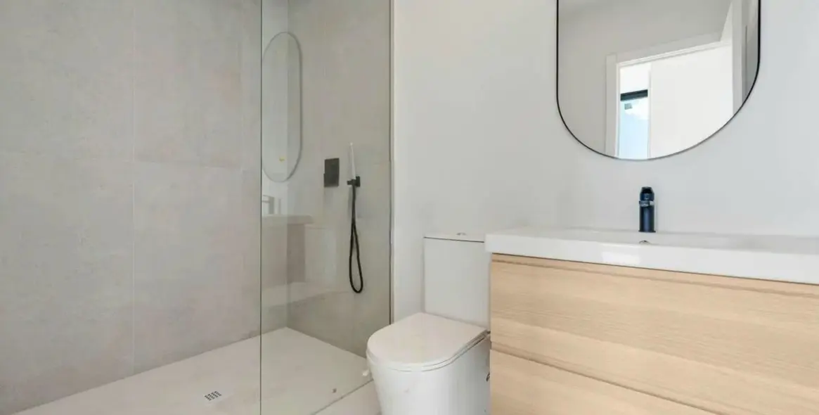 Sale of detached villa in Cerros del Aguila 39