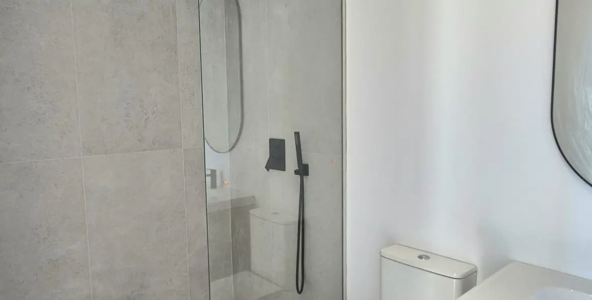 Sale of detached villa in Cerros del Aguila 40