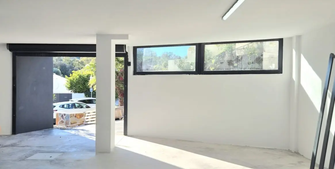 Sale of detached villa in Cerros del Aguila 48