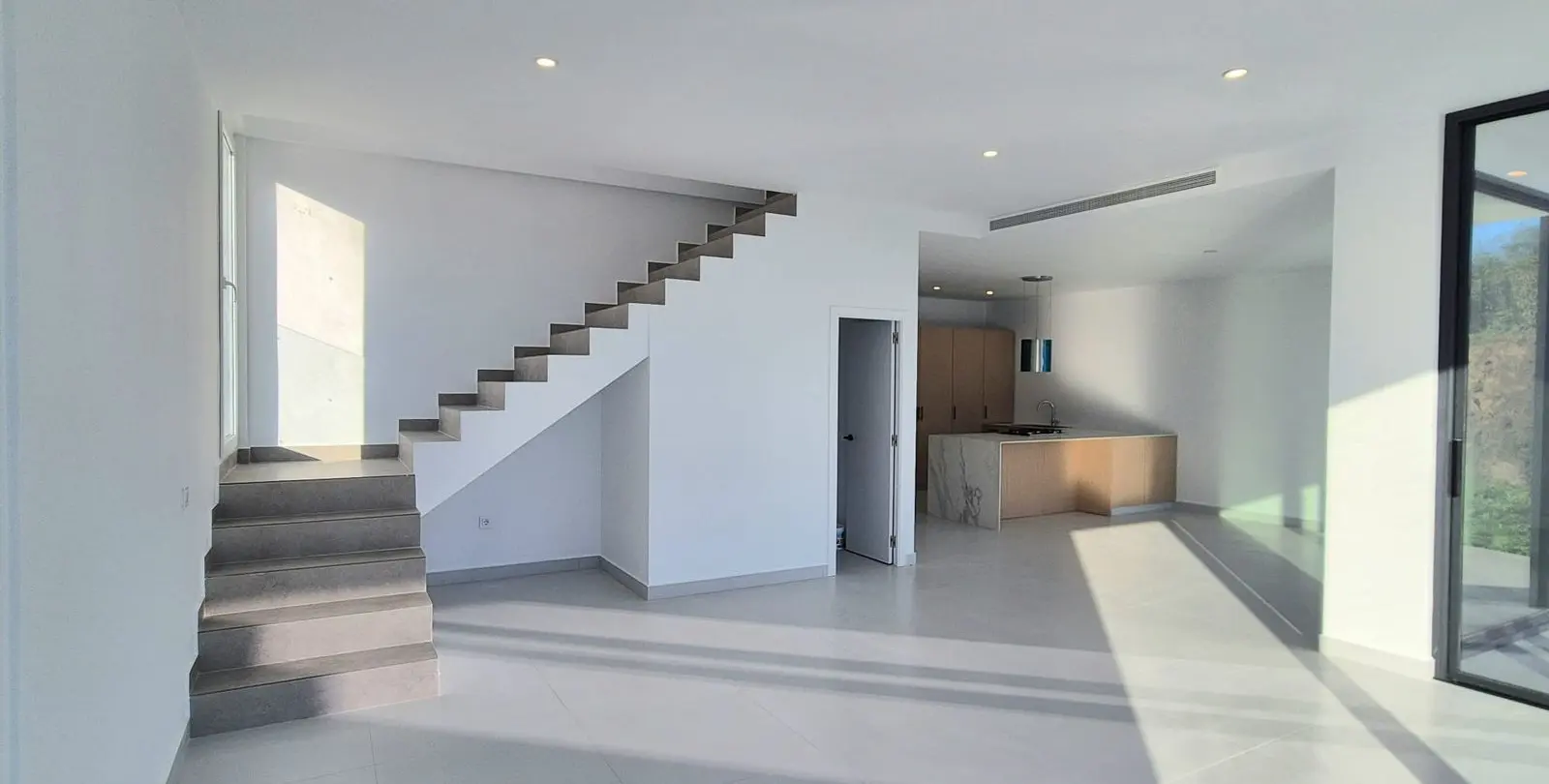 Venta de villa independiente en Cerros del Aguila 5