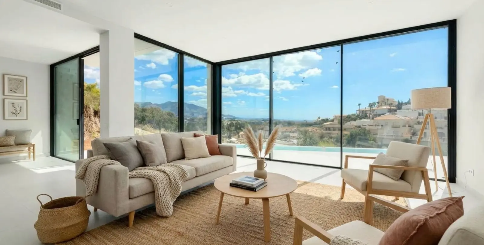 Venta de villa independiente en Cerros del Aguila 7