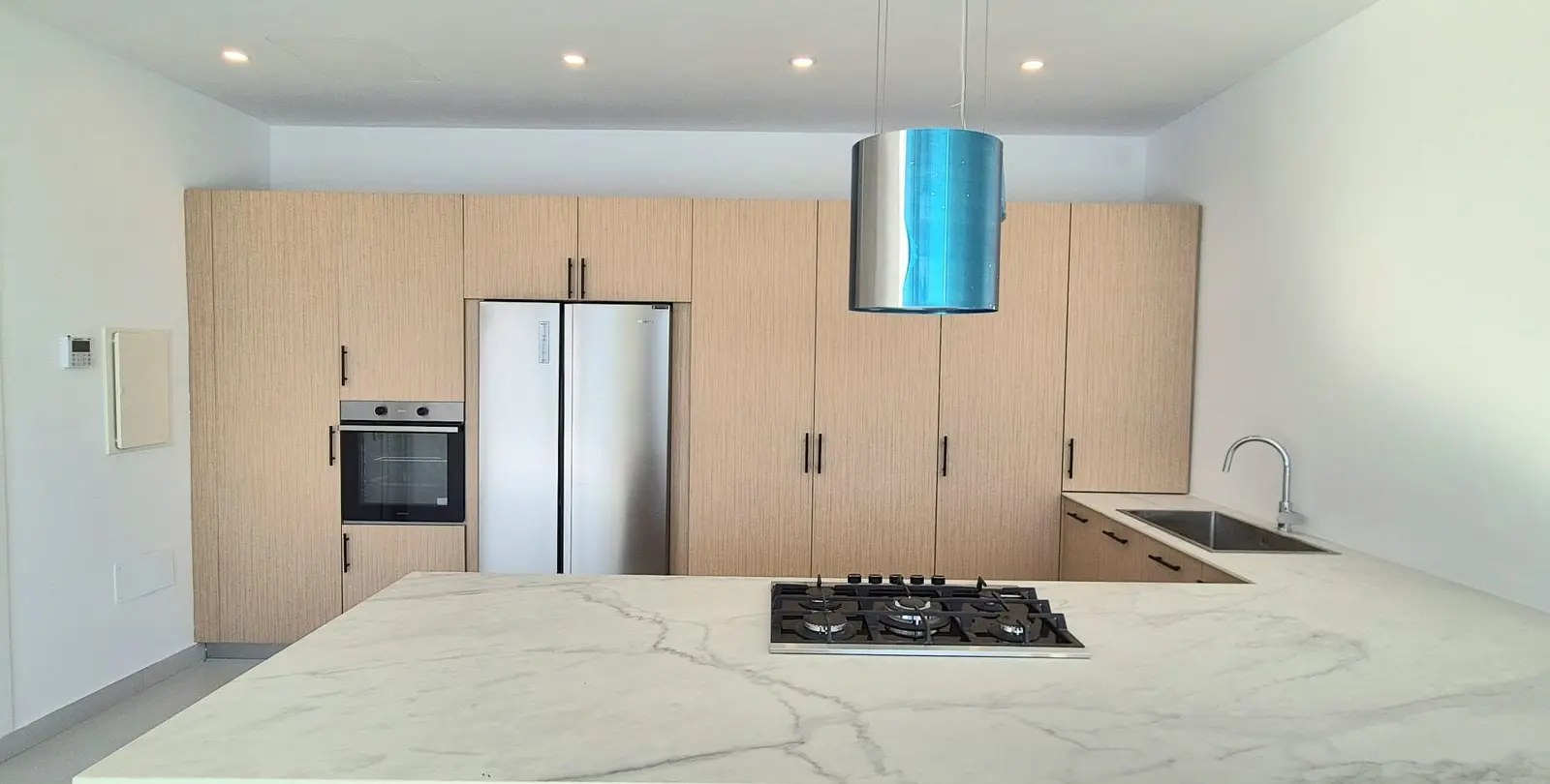 Venta de villa independiente en Cerros del Aguila 17