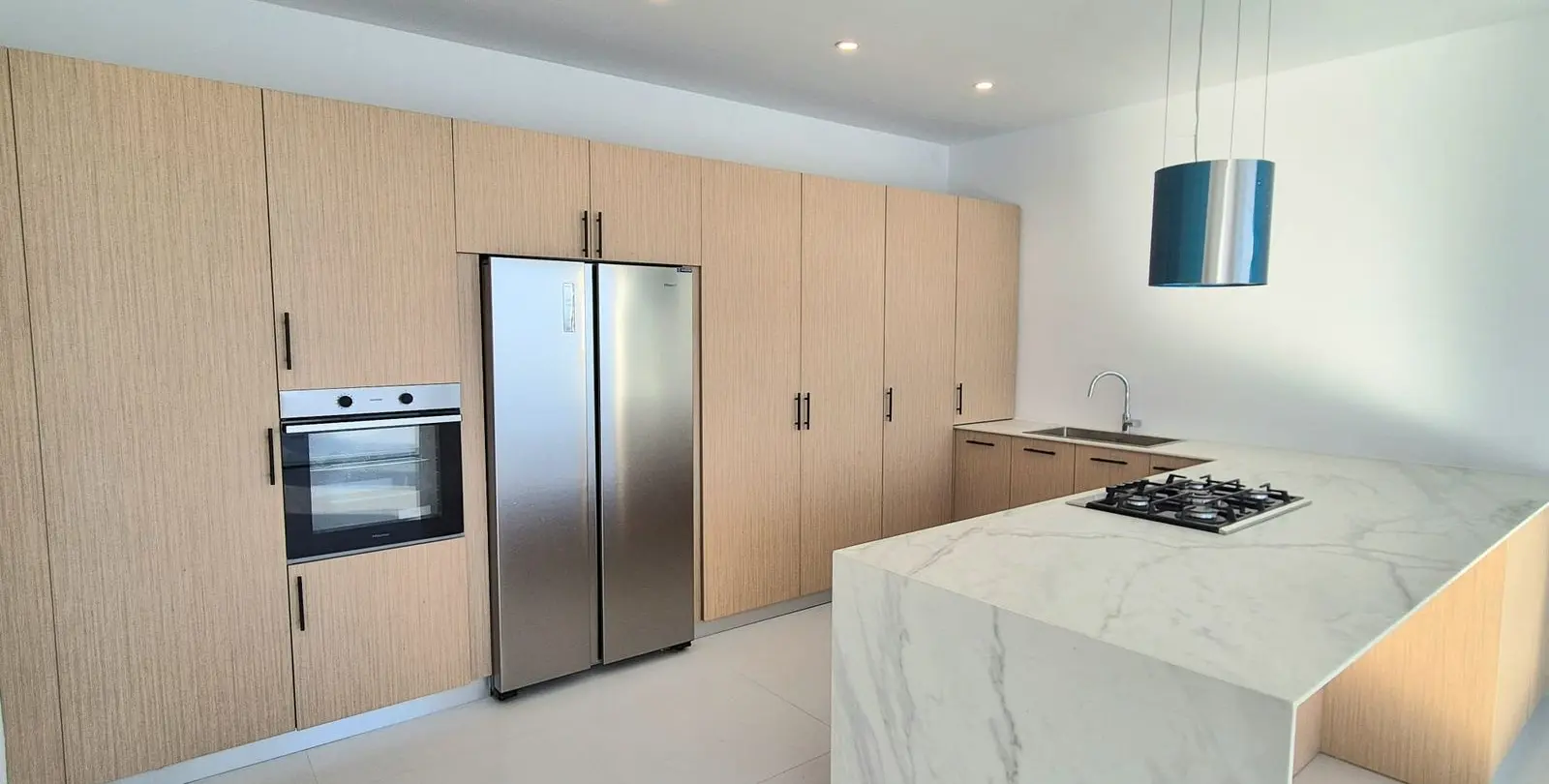 Venta de villa independiente en Cerros del Aguila 20