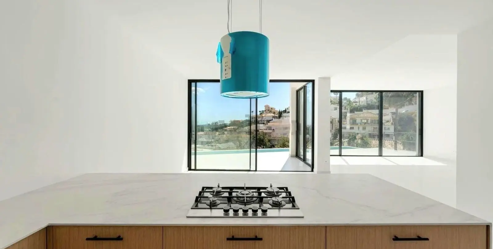 Venta de villa independiente en Cerros del Aguila 21