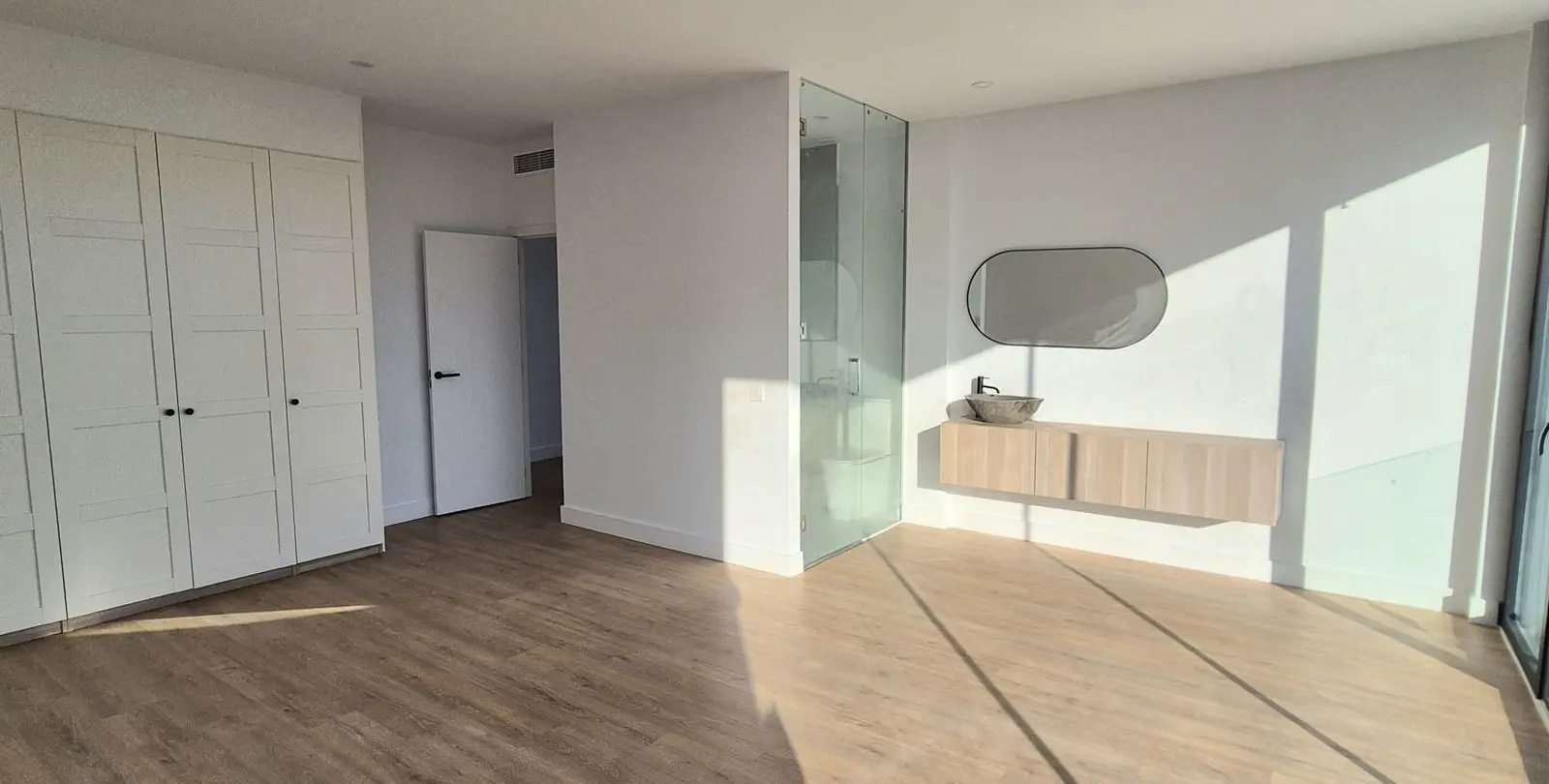 Venta de villa independiente en Cerros del Aguila 30