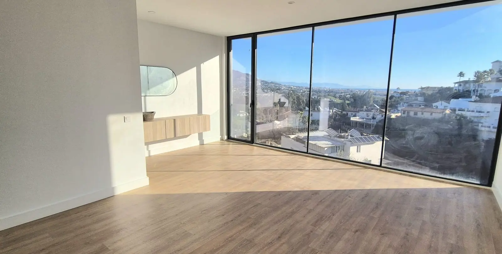 Venta de villa independiente en Cerros del Aguila 31