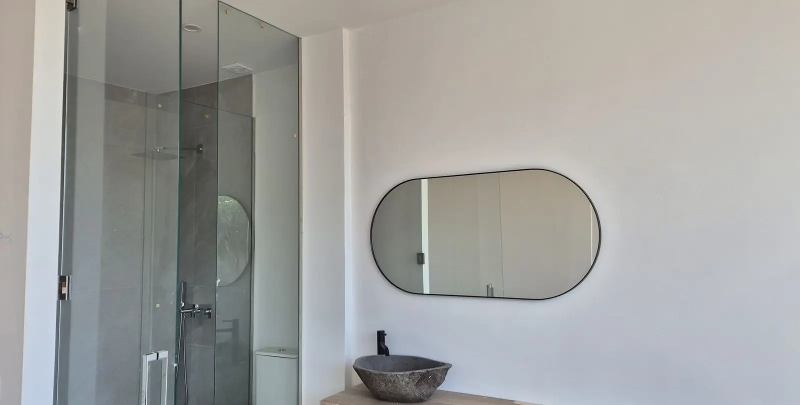 Venta de villa independiente en Cerros del Aguila 34