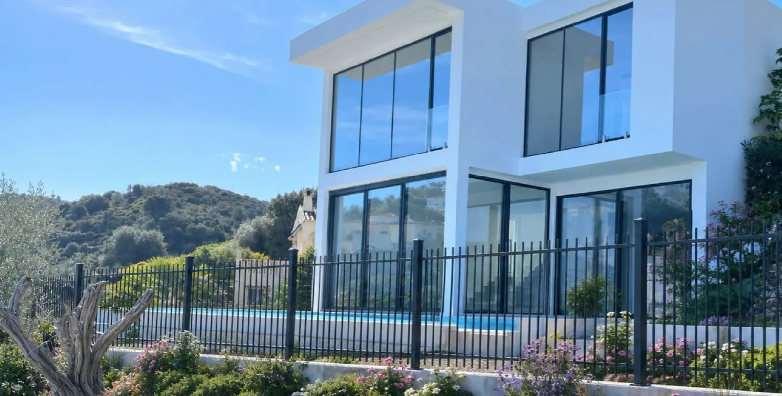 Venta de villa independiente en Cerros del Aguila 77