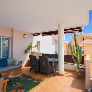 Sale of middle floor apartment in Riviera del Sol