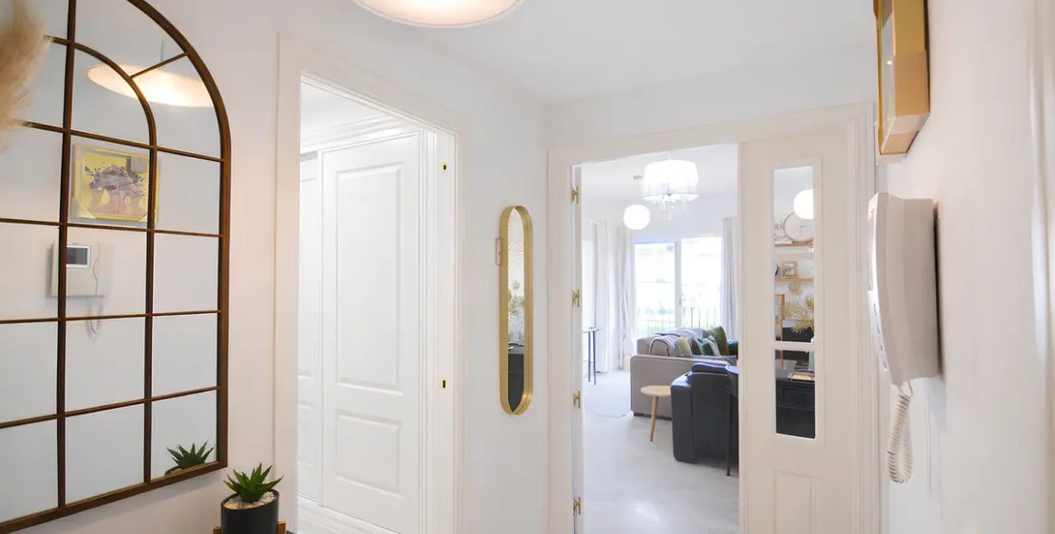 Sale of middle floor apartment in Riviera del Sol 20