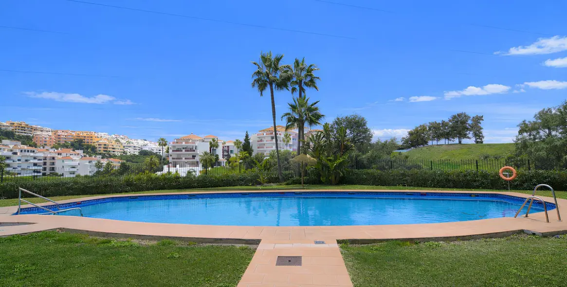 Продажа апартаментов на среднем этаже в Riviera del Sol 35