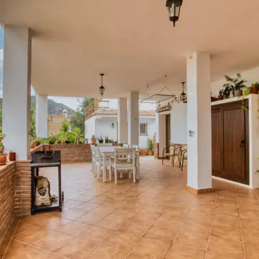 Продажа  отдельно стоящей виллы в South of spain