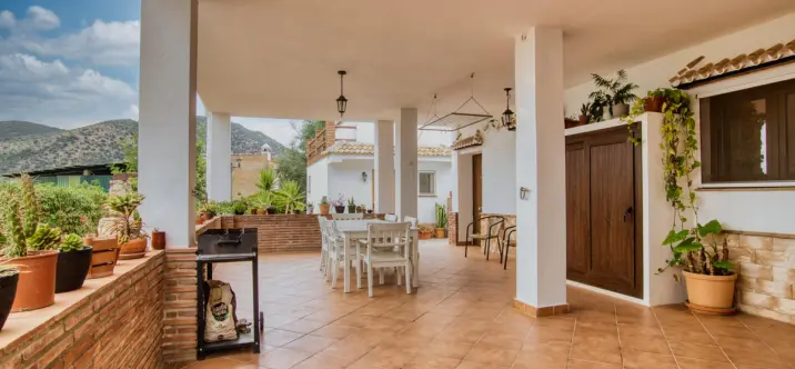 Продажа  отдельно стоящей виллы в South of spain 3