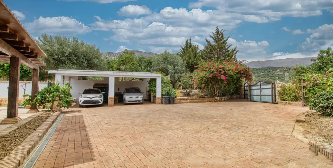 Продажа  отдельно стоящей виллы в South of spain 9