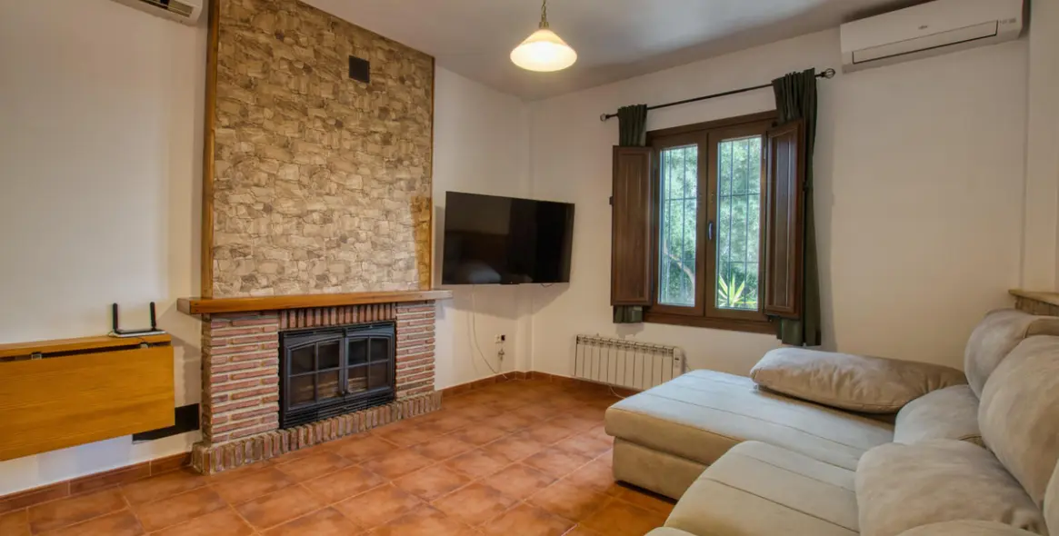 Продажа  отдельно стоящей виллы в South of spain 19