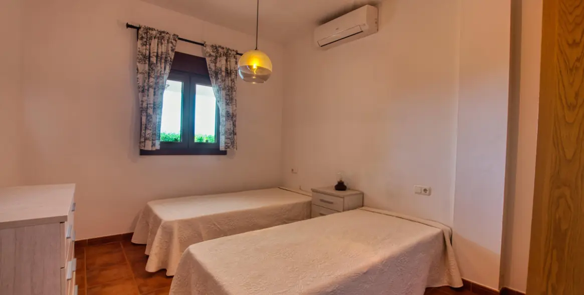 Продажа  отдельно стоящей виллы в South of spain 29