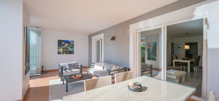 Продажа апартаментов на первом этаже в Estepona 2